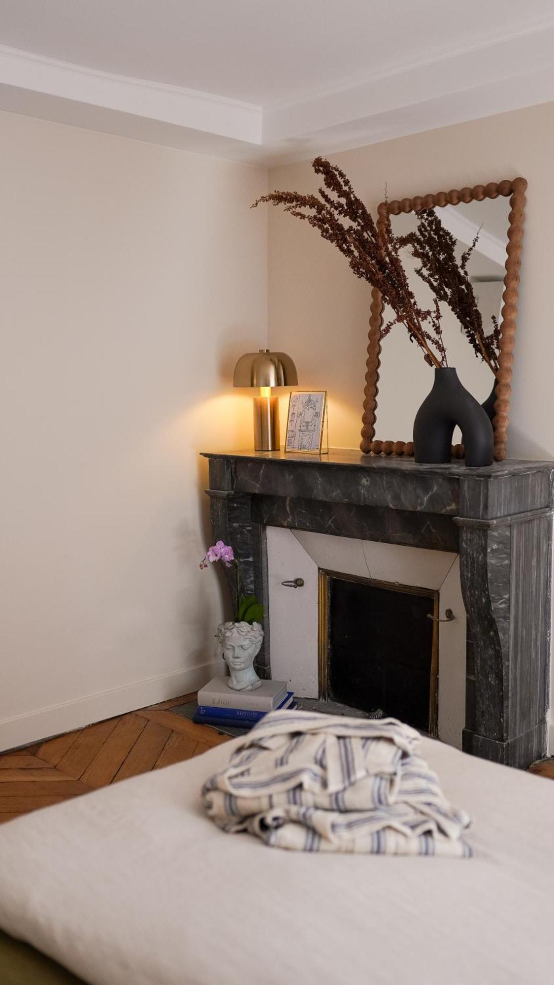 Apartment Elegance And Parisian Charm Tuileries *