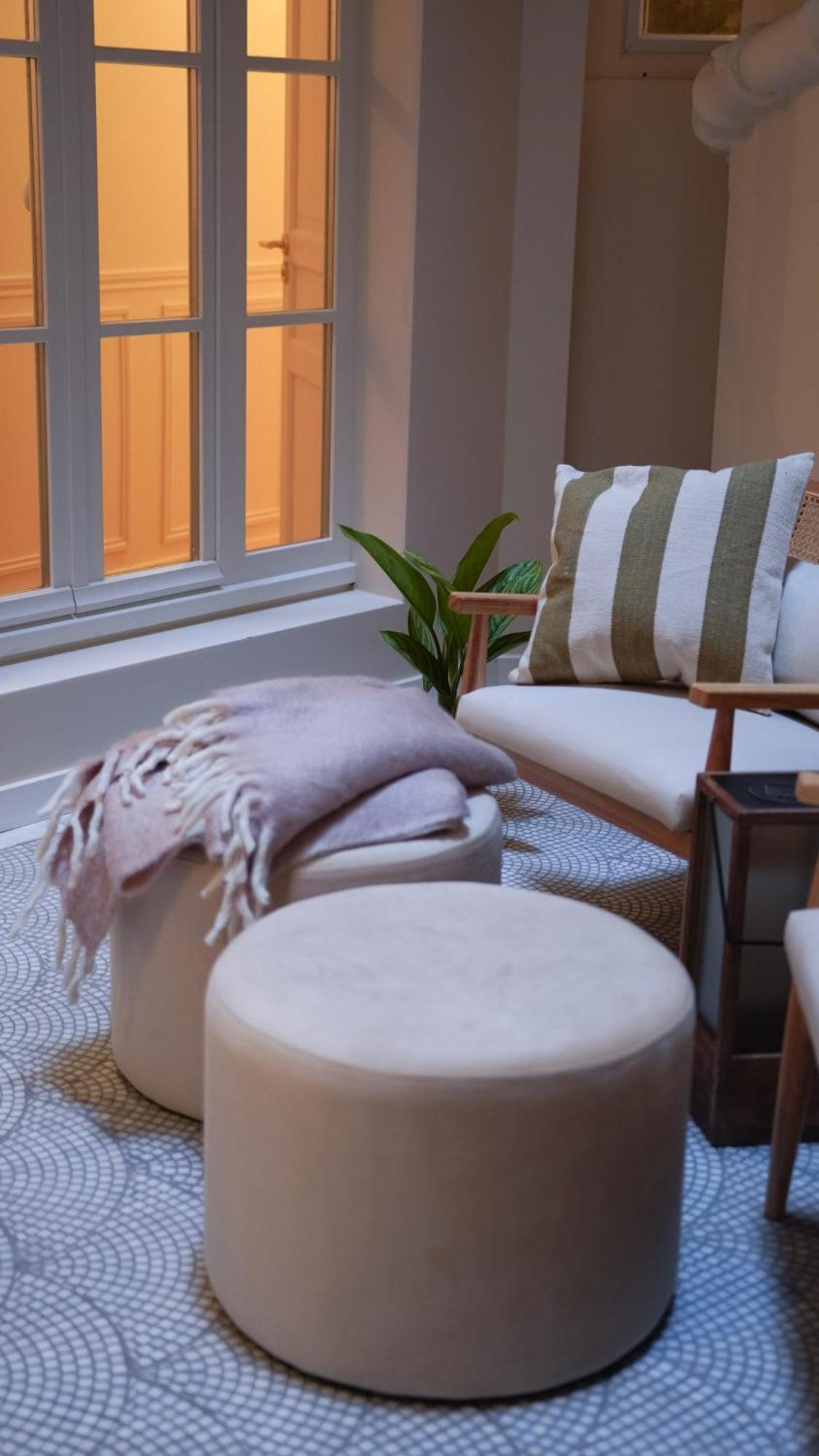 Elegance And Parisian Charm Tuileries Apartment Paris