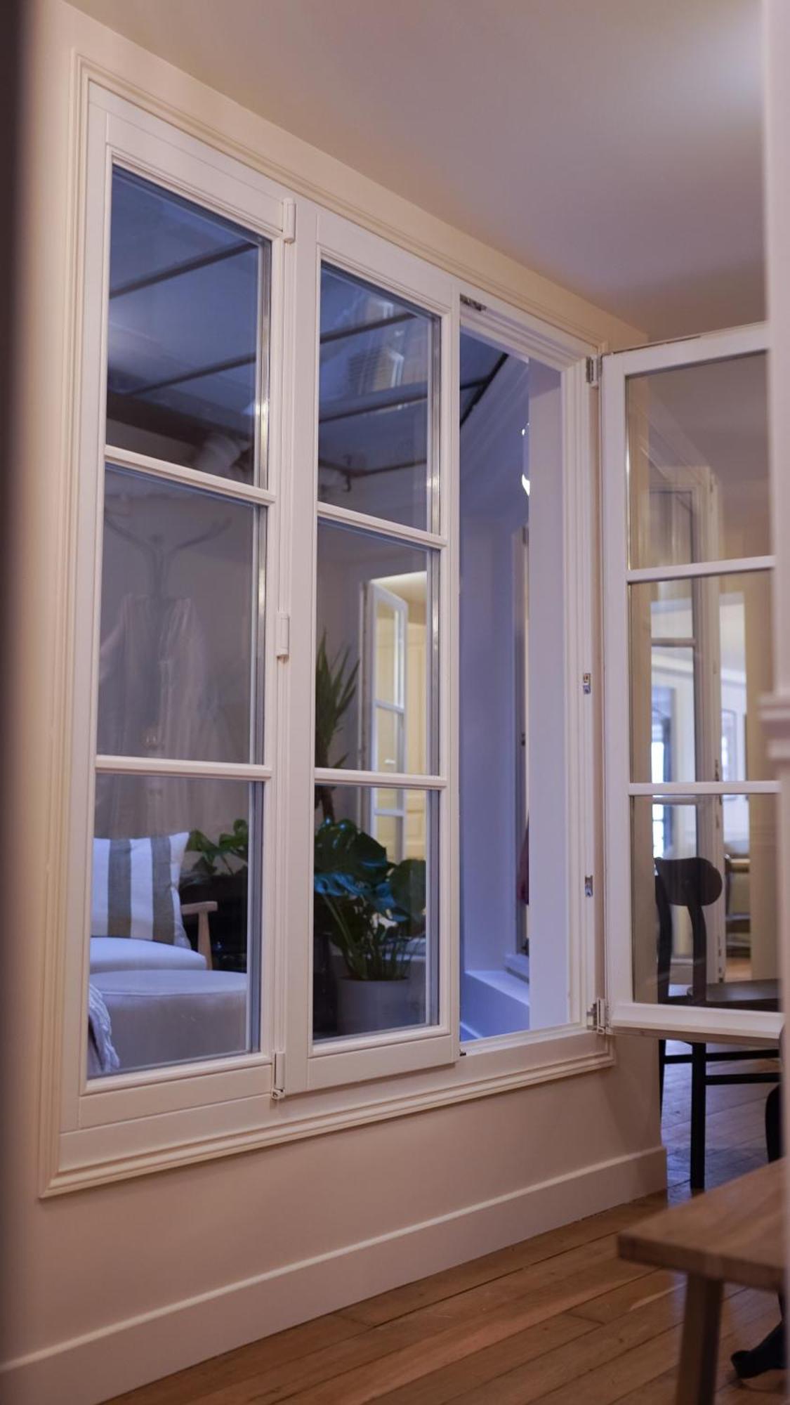 Apartment Elegance And Parisian Charm Tuileries