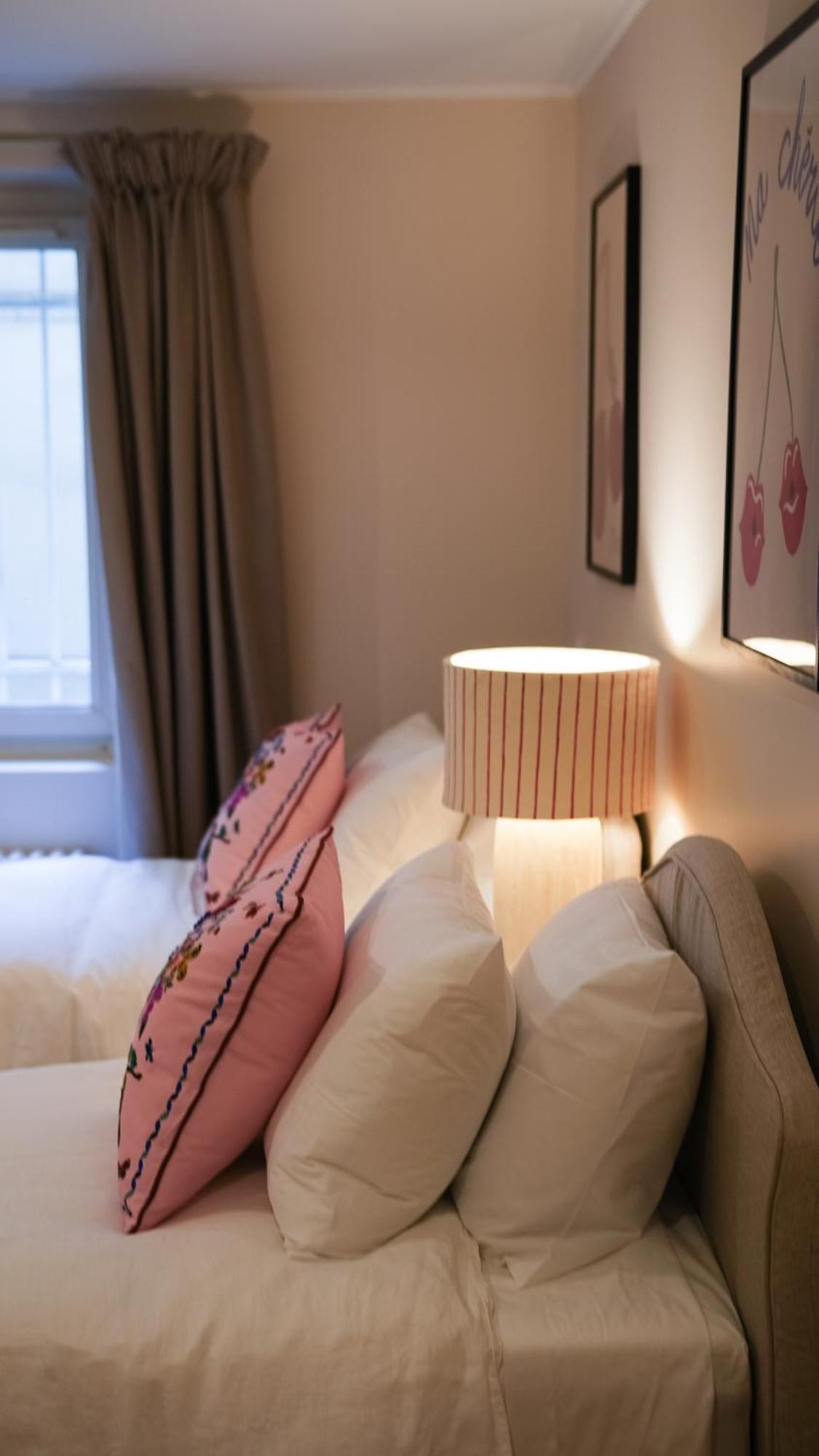 Elegance And Parisian Charm Tuileries Apartment Paris